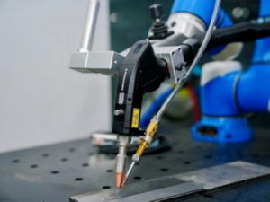 Беҳтарин барномаҳо барои роботҳои кафшери муштарак